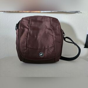 Pacsafe Anti-Theft Metro Safe 200 Crossbody Shoulder Travel Bag Purse Brown EUC